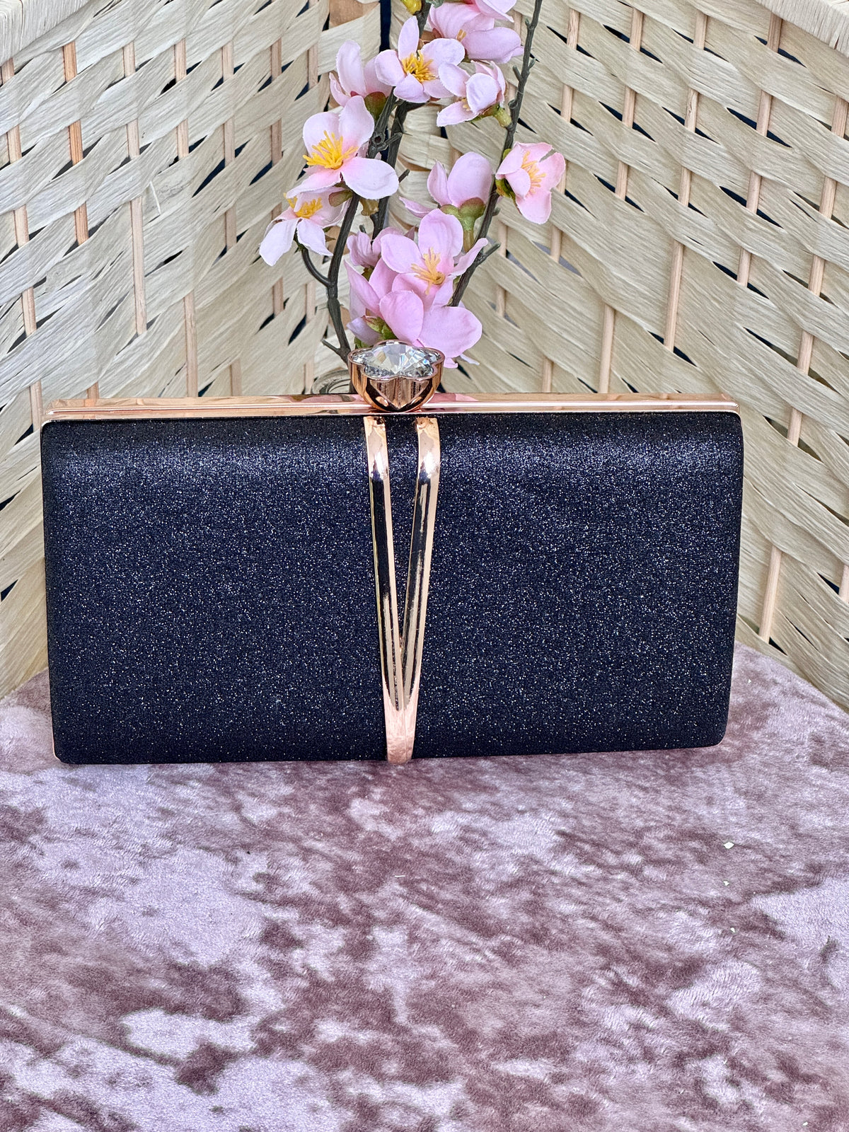 Daisy diamanté clasp clutch