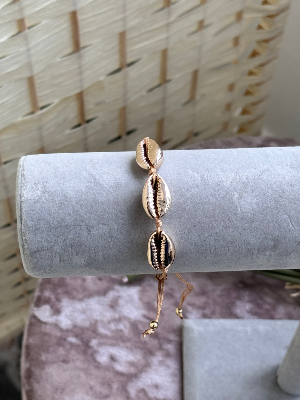 Shell bracelet/anklet
